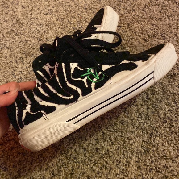 anderson park zebra stripe vans - Picture 3 of 5